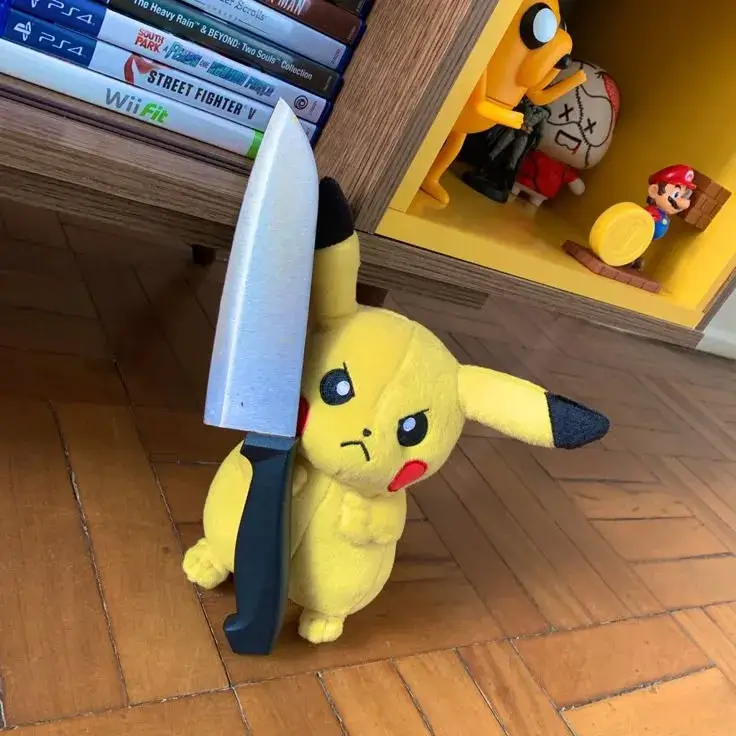 Khi Pikachu cười, khóc, troll: bộ meme lan truyền nhanh nhất mạng