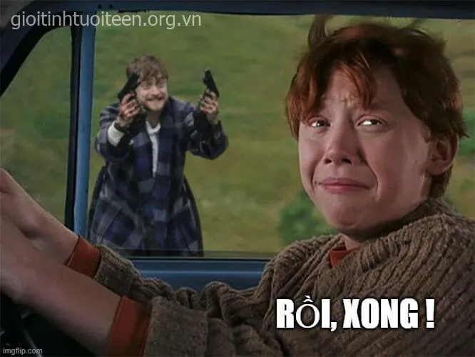 Hình troll sợ chết khiếp vì bị người yêu phát hiện bí mật