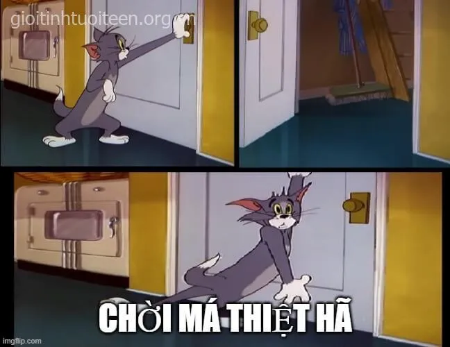 Meme chế sợ sệt khi thấy tên mình trong danh sách kiểm tra