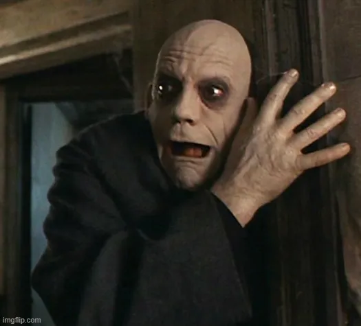 Meme sợ hãi mô phỏng gương mặt tái mét đầy biểu cảm