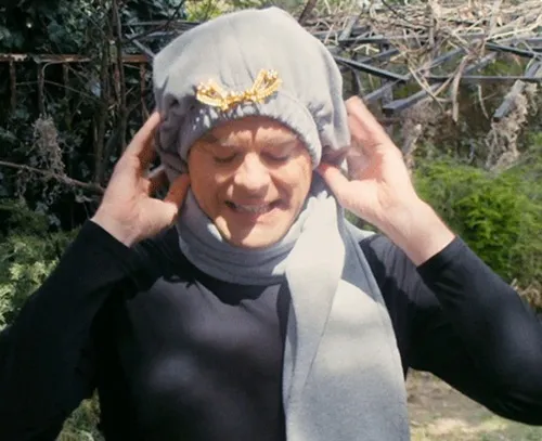 Meme đội quần – biểu tượng hài hước cho những pha nhục nhẹ đời thường