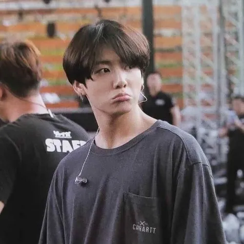 Bộ sưu tập meme bĩu môi siêu cute