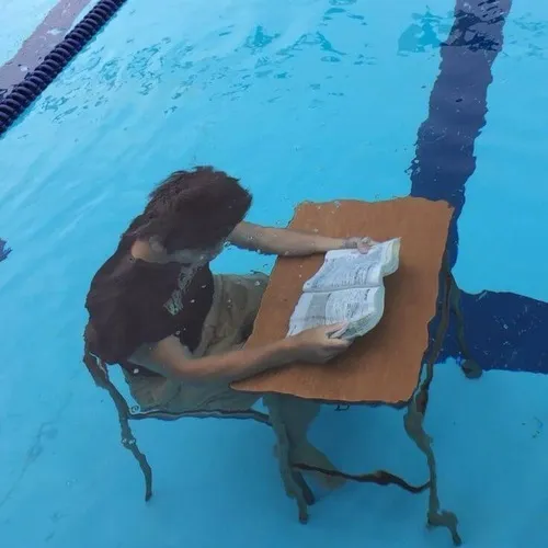 Meme hài dân content bị feedback dồn dập không nghỉ.