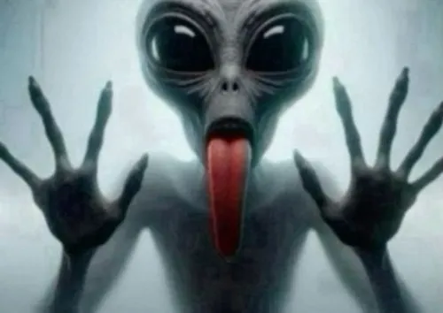 Từ cơn đói đến cơn crush: meme lè lưỡi là ngôn ngữ mới