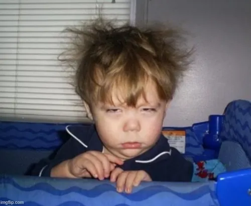 Meme vui “năng lượng thấp” nhưng caption cực duyên