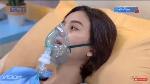 Meme thở oxy diễn tả cảm giác kiệt sức sau ngày dài mệt mỏi