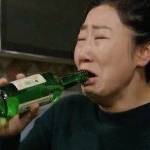 Meme cảm động ánh nhìn xa xăm, sâu đến tận đáy lòng.