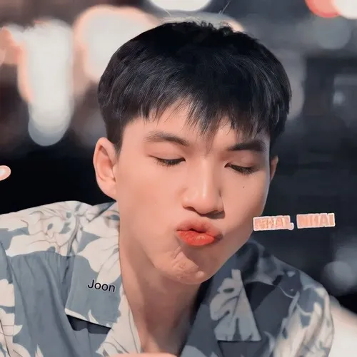 Hình chế hôn gió kiểu “chào em yêu dấu”