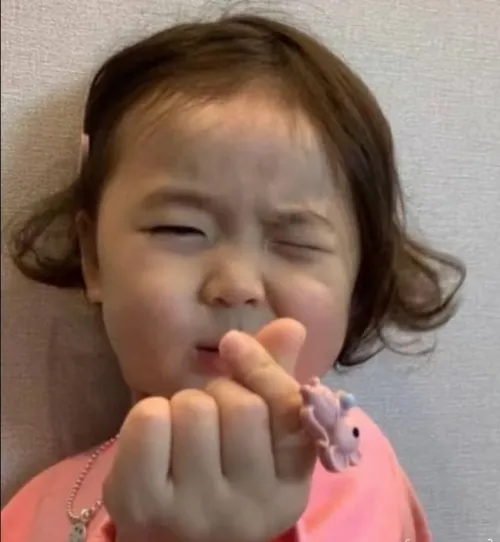 Ảnh chế nhóc Hàn lí lắc khiến ai cũng phải bật cười.