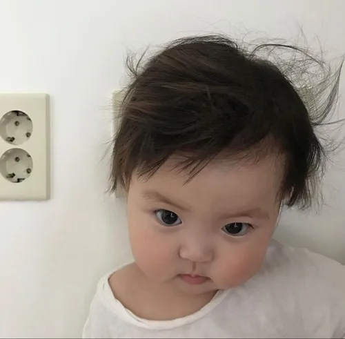 Ảnh vui cục cưng Hàn làm nũng cực dễ thương.