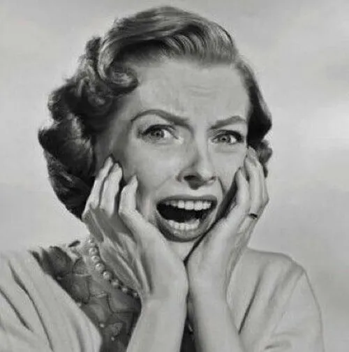 Meme hài run rẩy vì sợ hãi đột ngột