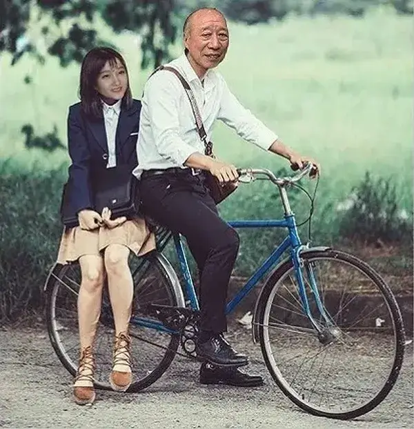 Ảnh troll Tokuda biểu cảm “hiểu chuyện” khiến ai cũng bật cười.