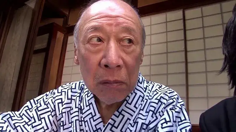 Hình troll Tokuda phản ứng kiểu “hiểu chuyện” khiến ai cũng cười.