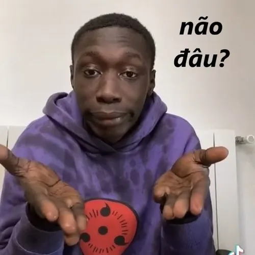 Hình chế meme vui thể hiện biểu cảm mất trí tạm thời.