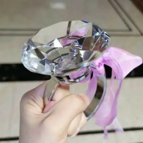 Ảnh hài lãng mạn kiểu “cãi xong vẫn nắm tay”