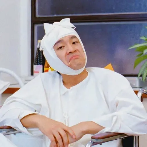 Meme vui biểu cảm khó đỡ đặc trưng phong cách Tinh Gia.