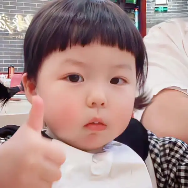 Meme chế Like mang hơi thở thời đại số và văn hóa số.