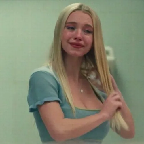 Ảnh xao xuyến màu bóng chậm tan giữa chiều không gió.