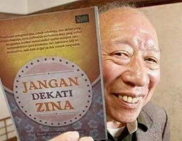 Ảnh chế Tokuda nụ cười đểu lan truyền cực mạnh trên Facebook.