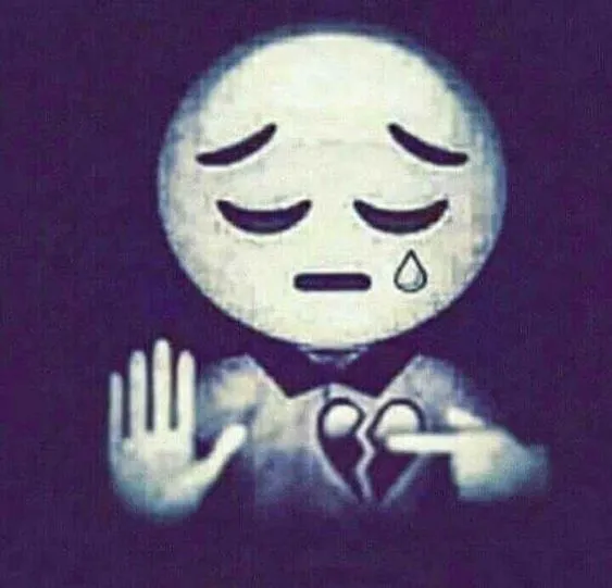 Ảnh troll buồn nhẹ như khói thuốc tan giữa gió.