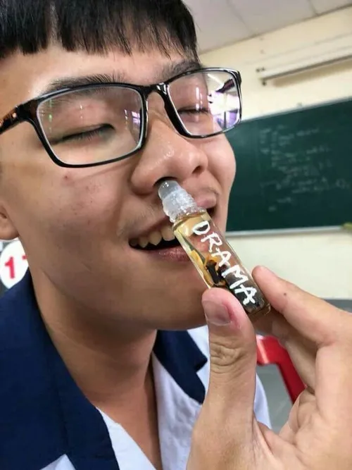 Meme hít drama mô tả dân mạng hóng hớt cực đỉnh