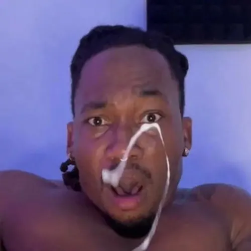 Ảnh troll chế lời thoại thành ẩn dụ người lớn mà không tục.