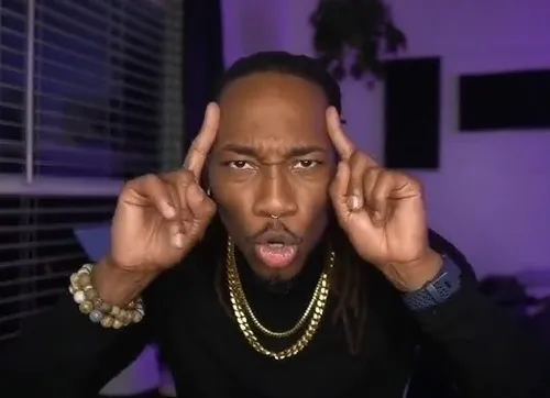 Khoảnh khắc văn phòng: deadline căng, đồng nghiệp thốt ăn ba tô cơm.