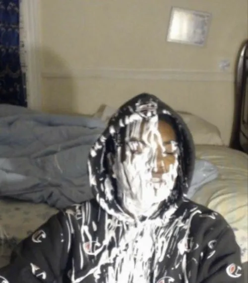 Giải mã sức lan truyền điên rồ của meme bắn tùm lum