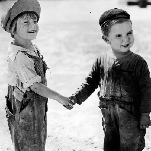 51 Ảnh vui cái bắt tay cực nhiệt tình