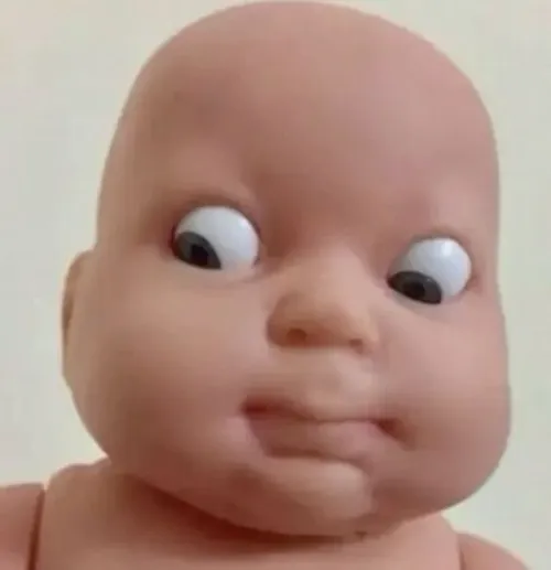 Ảnh troll ánh mắt đờ đẫn trong tình huống sai vibe