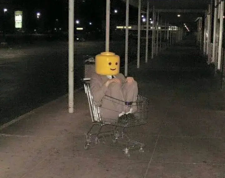 Meme buồn pha chút hài, pha cả nước mắt