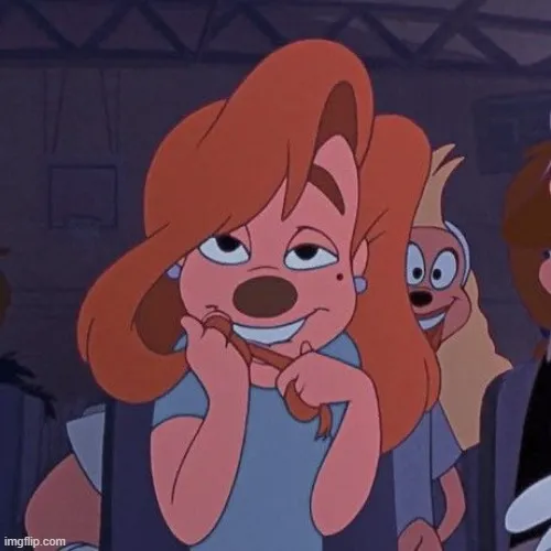 Meme chế môi khẽ run trong ánh sáng mờ ảo