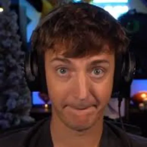 Ảnh troll streamer liếc mắt flirt khiến netizen cười nghiêng