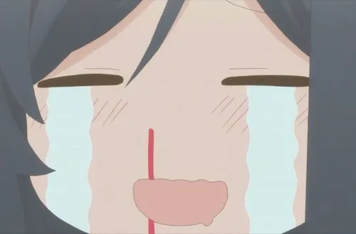 Khi nhan sắc vượt giới hạn và fanboy chỉ biết xịt máu mũi