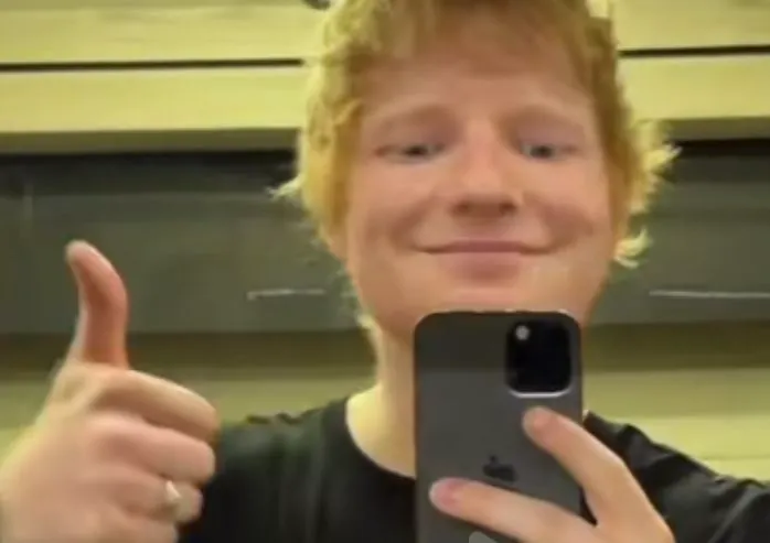 Hình hài Like ảo phản ánh thói quen tương tác mạng.