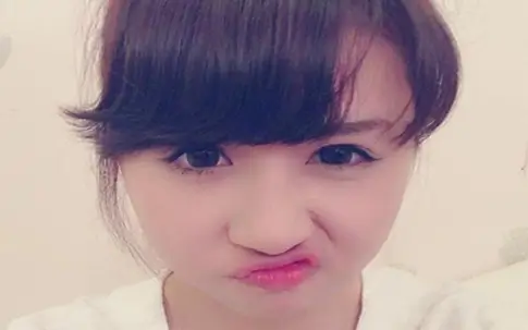 Từ khinh đời đến sang chảnh: hành trình của meme bĩu môi