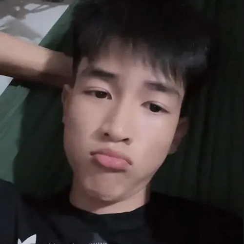 Hình chế bặm môi phản ứng “tôi không quan tâm lắm đâu”