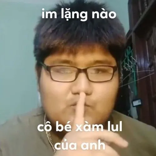 Meme troll chửi thề pha ngôn ngữ mạng, vừa gắt vừa buồn cười.
