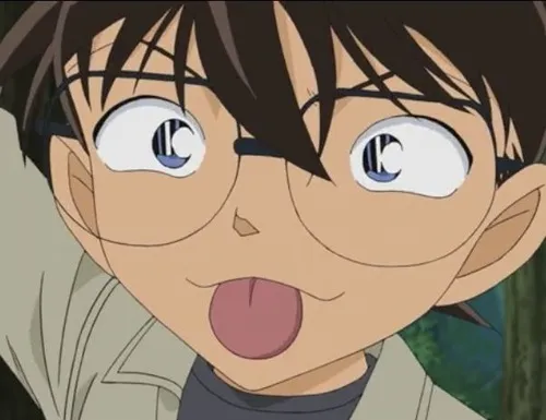 Hình troll Conan gõ đầu mình khi nhớ sai manh mối