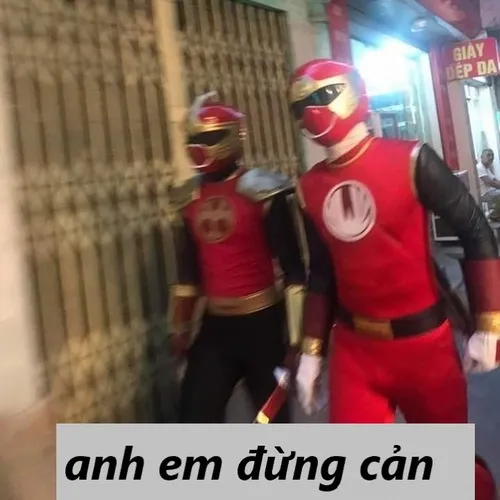 Meme đừng cản tao thể hiện hành động bộc phát khi mất bình tĩnh