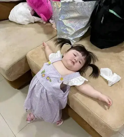 Góc đáng yêu: những khoảnh khắc em bé thành huyền thoại mạng