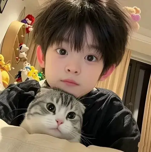 Khi khuôn mặt tròn xoe của nhóc tì nói thay nghìn lời