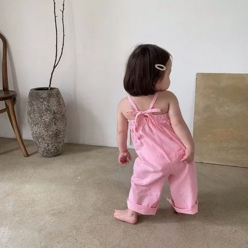 Meme vui nhóc Hàn cau mày vì không được ăn kẹo.