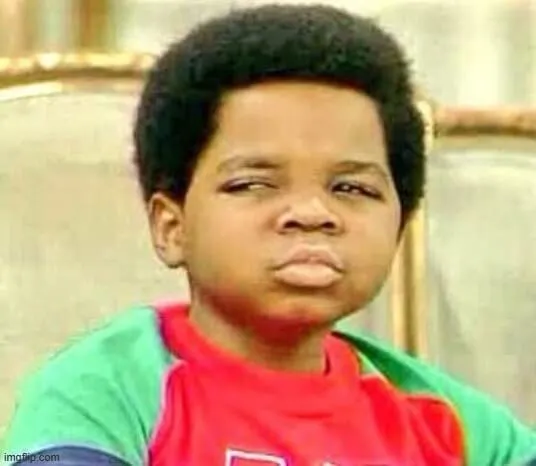 Ảnh vui em bé lườm với ánh mắt dò xét