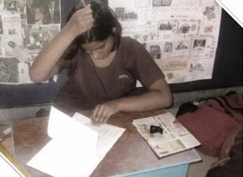 18 Meme hài biểu cảm gãi đầu thẹn thùng của Nobita