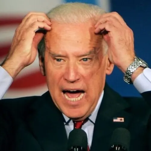 40 Meme chế dáng cười ngượng và bàn tay chạm gáy