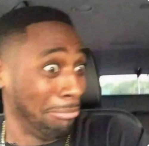 Meme chế dáng người nghiêng đầu nhìn đời bằng ánh mắt lạc lõng