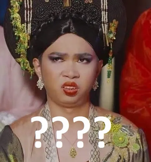 Ảnh troll gương mặt nghiêng nhẹ, ánh nhìn trống rỗng đáng yêu