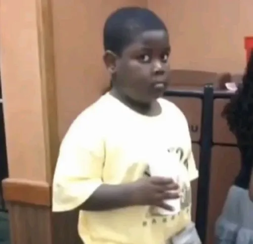 Ảnh troll biểu cảm rối trí khiến ai cũng bật cười