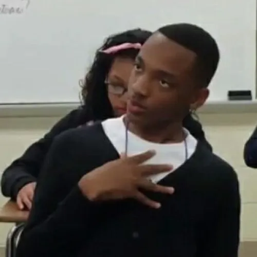 Cảm giác lú lẫn được tái hiện hoàn hảo trong meme hoang mang